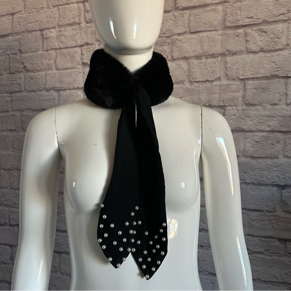 Zara black faux fur collar scarf - Picture 3 of 9